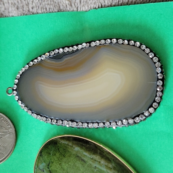 2- handmade natural stone Pendants preowned - Picture 3 of 4